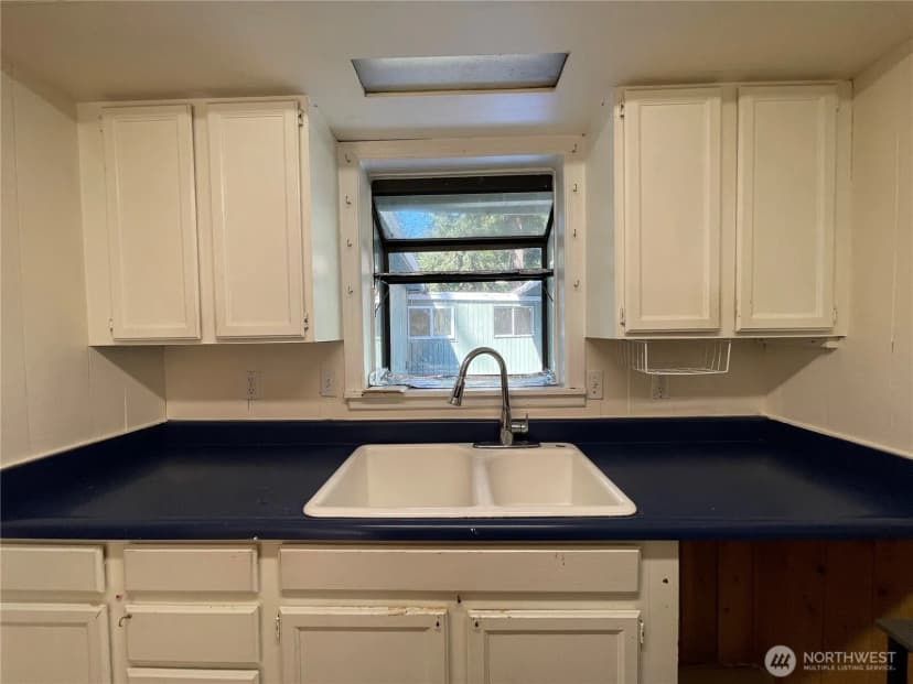 Property photo for 13729 Stone Avenue N, Seattle photo 7