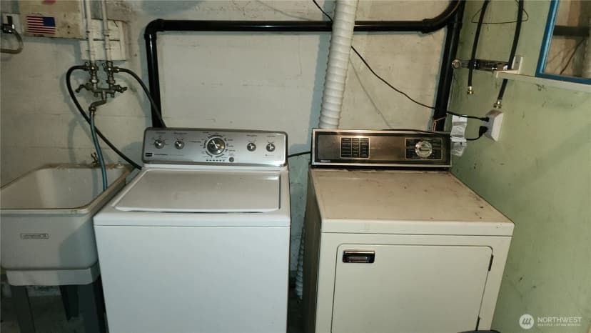 Property photo for 301 W 3rd St, Port Angeles photo 17