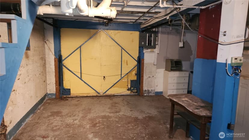 Property photo for 301 W 3rd St, Port Angeles photo 16