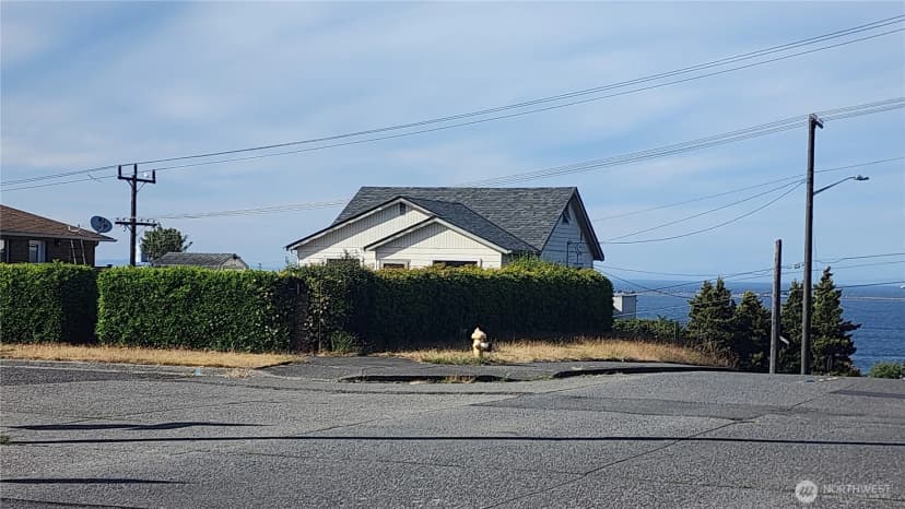 Property photo for 301 W 3rd St, Port Angeles