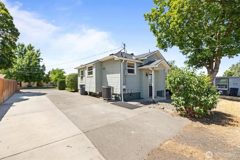 Property photo for 26 Sw 13th, College Place photo 5