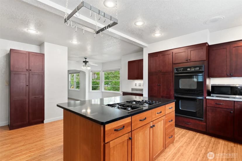 Property photo for 8123 Veterans Drive Sw, Lakewood photo 13