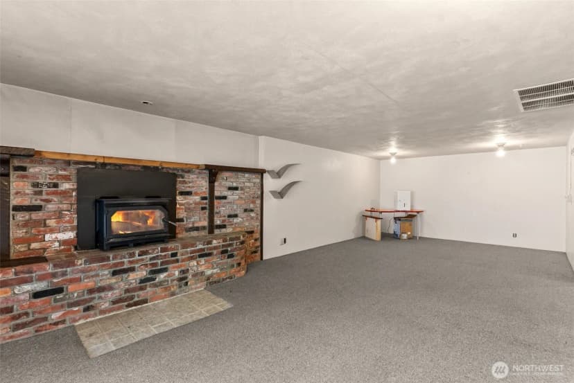 Property photo for 8123 Veterans Drive Sw, Lakewood photo 33