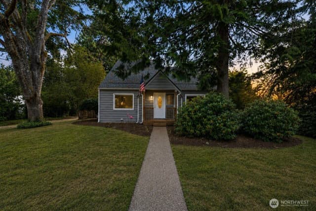 Property photo for 8123 Veterans Drive Sw, Lakewood