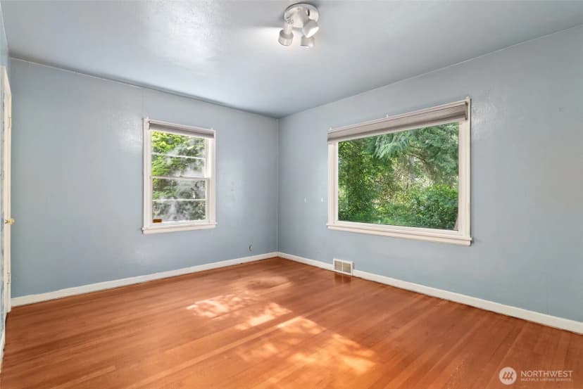 Property photo for 8123 Veterans Drive Sw, Lakewood photo 18