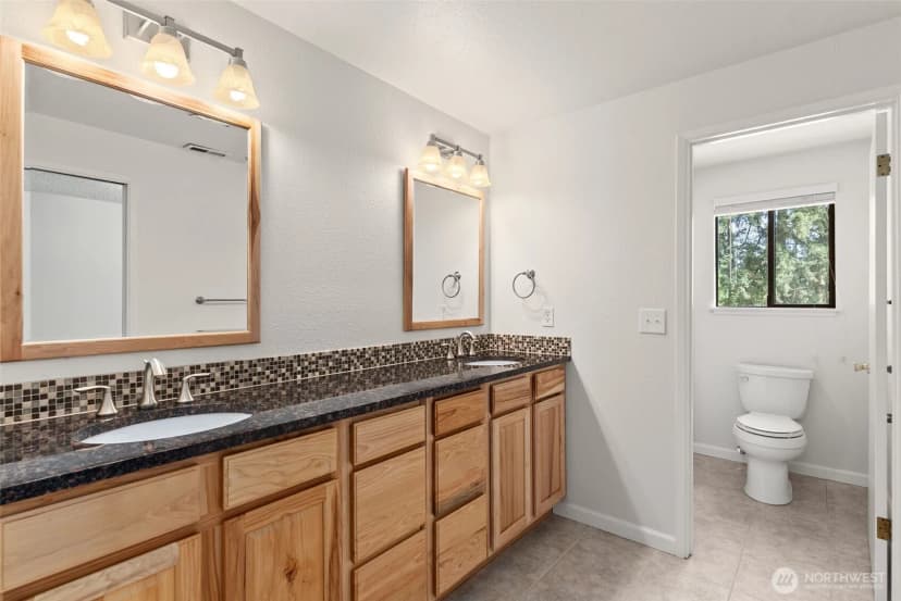 Property photo for 8123 Veterans Drive Sw, Lakewood photo 27