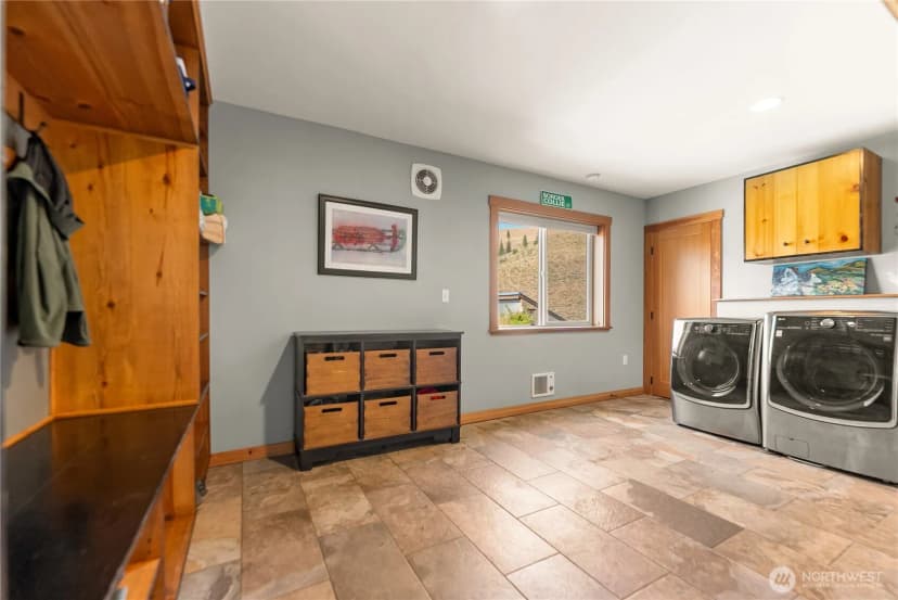 Property photo for 494 Rendezvous Road, Winthrop photo 14