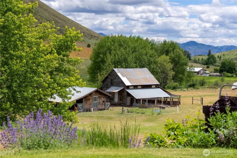 Property photo for 494 Rendezvous Road, Winthrop photo 36