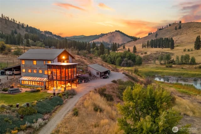 Property photo for 494 Rendezvous Road, Winthrop