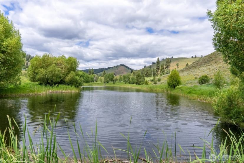 Property photo for 494 Rendezvous Road, Winthrop photo 35
