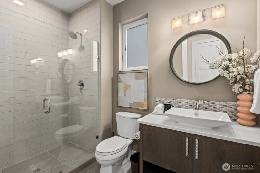 Property photo for 1525 36th Avenue S, Seattle photo 19