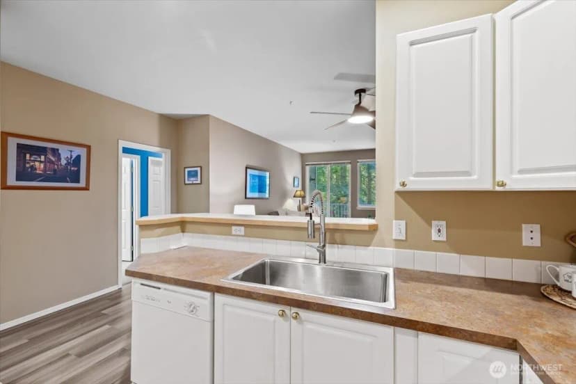 Property photo for 12712 Admiralty Way #b204, Everett photo 11