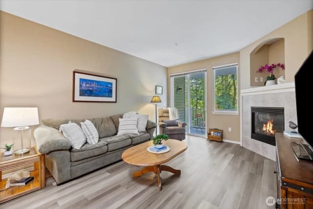 Property photo for 12712 Admiralty Way #b204, Everett photo 5