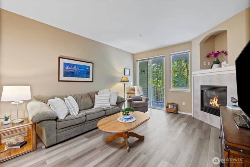 Property photo for 12712 Admiralty Way #b204, Everett photo 5