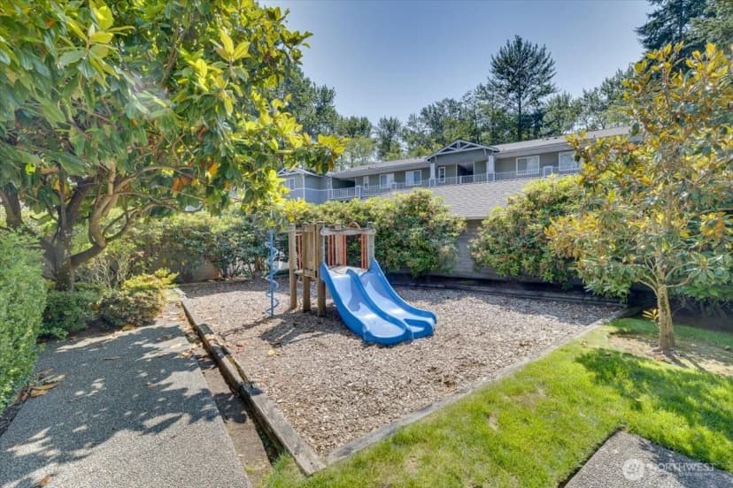 Property photo for 12712 Admiralty Way #b204, Everett photo 25