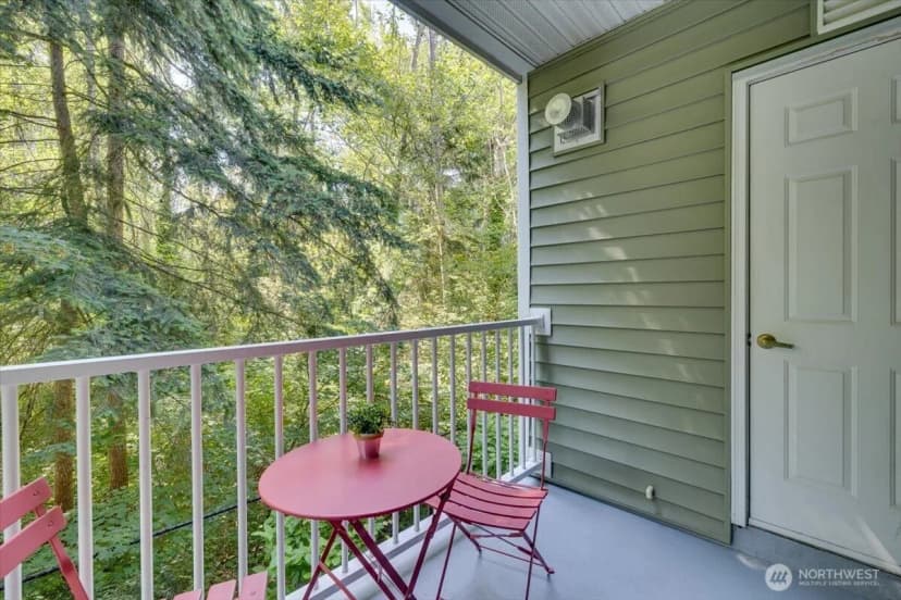 Property photo for 12712 Admiralty Way #b204, Everett photo 21