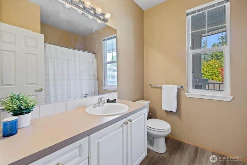Property photo for 12712 Admiralty Way #b204, Everett photo 20