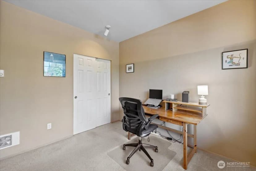 Property photo for 12712 Admiralty Way #b204, Everett photo 19