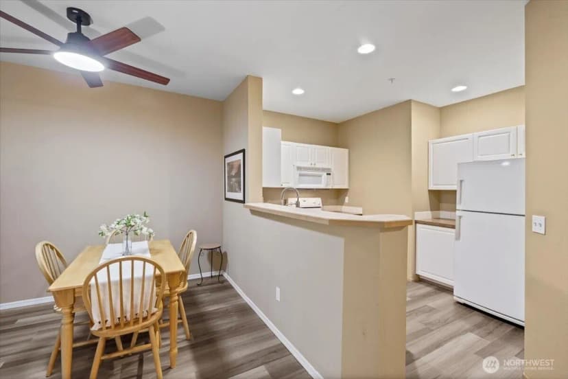 Property photo for 12712 Admiralty Way #b204, Everett photo 9
