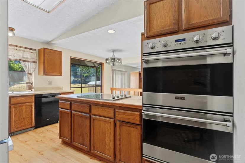 Property photo for 9901 76th Street Sw, Lakewood photo 8