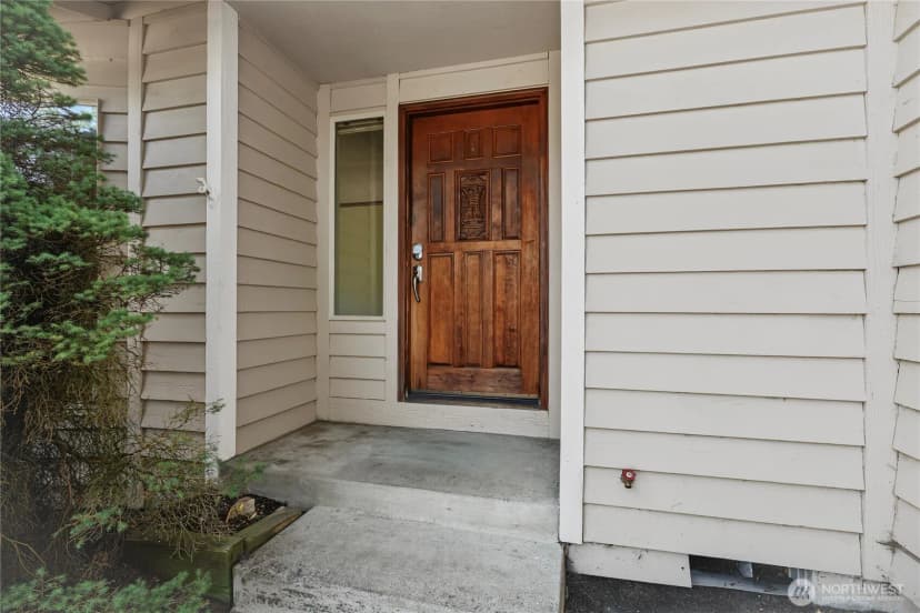 Property photo for 9901 76th Street Sw, Lakewood photo 2