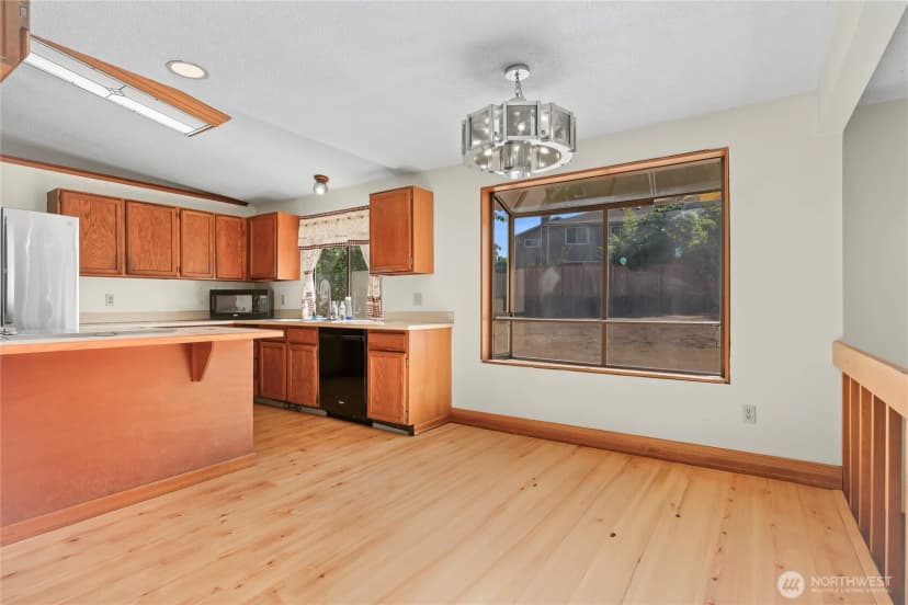Property photo for 9901 76th Street Sw, Lakewood photo 11