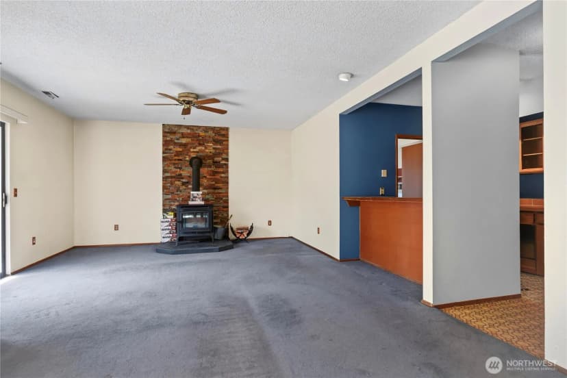 Property photo for 9901 76th Street Sw, Lakewood photo 13