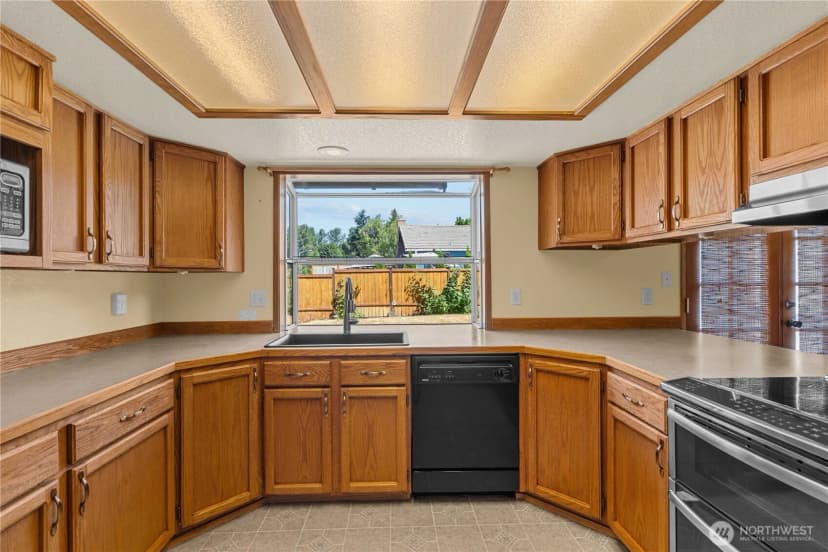 Property photo for 13700 Se 201st Street, Kent photo 15