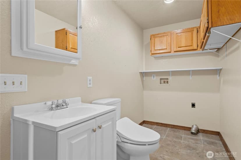Property photo for 13700 Se 201st Street, Kent photo 26