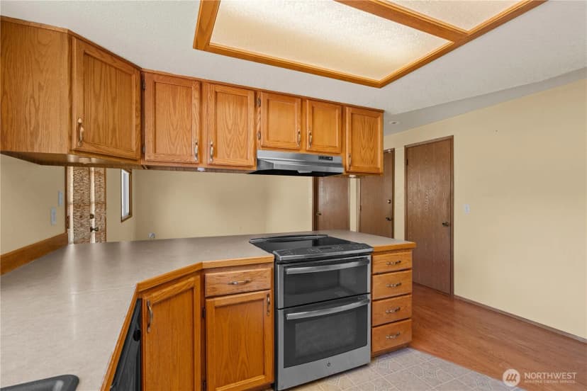 Property photo for 13700 Se 201st Street, Kent photo 16