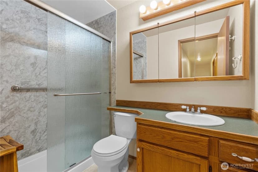 Property photo for 13700 Se 201st Street, Kent photo 24
