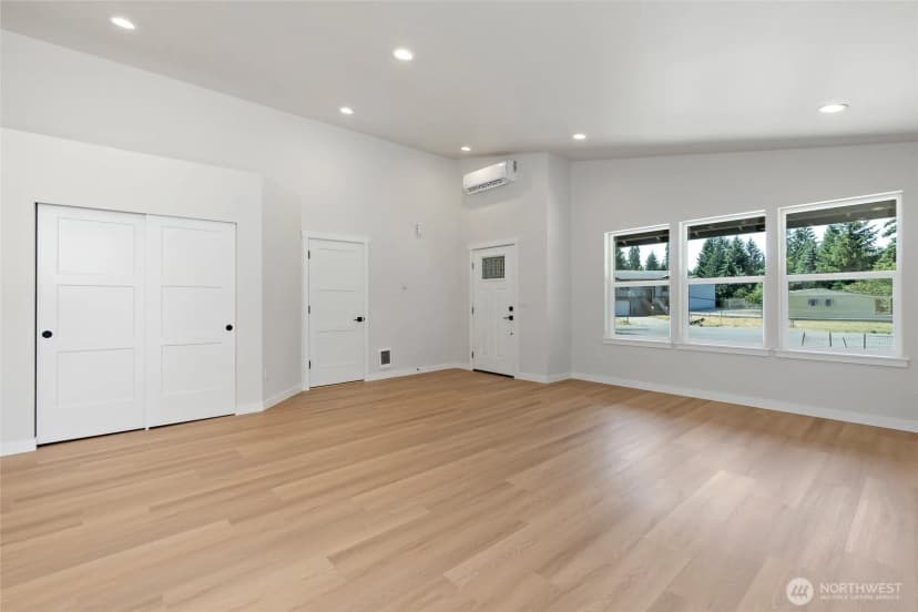Property photo for 21909 127th Street Ct E, Bonney Lake photo 5