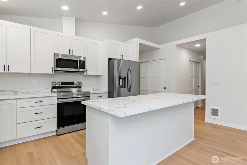 Property photo for 21909 127th Street Ct E, Bonney Lake photo 12