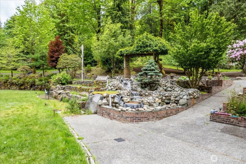 Property photo for 18400 228th Avenue Ne, Woodinville photo 36