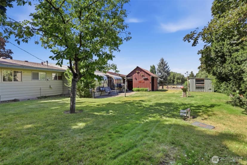 Property photo for 401 11th Street, Davenport photo 23