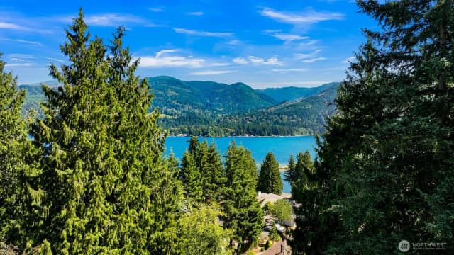 Property photo for 44 Windward, Bellingham