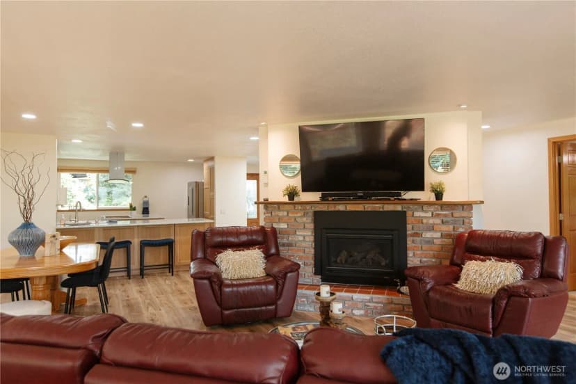 Property photo for 44 Windward, Bellingham photo 15