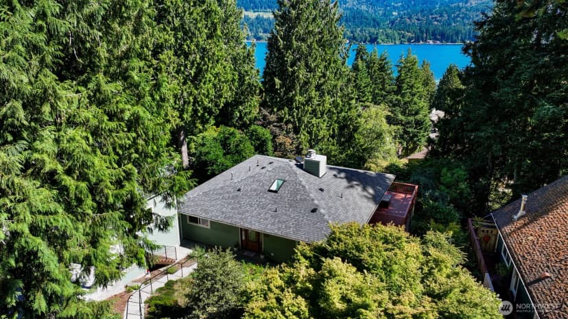 Property photo for 44 Windward, Bellingham photo 2