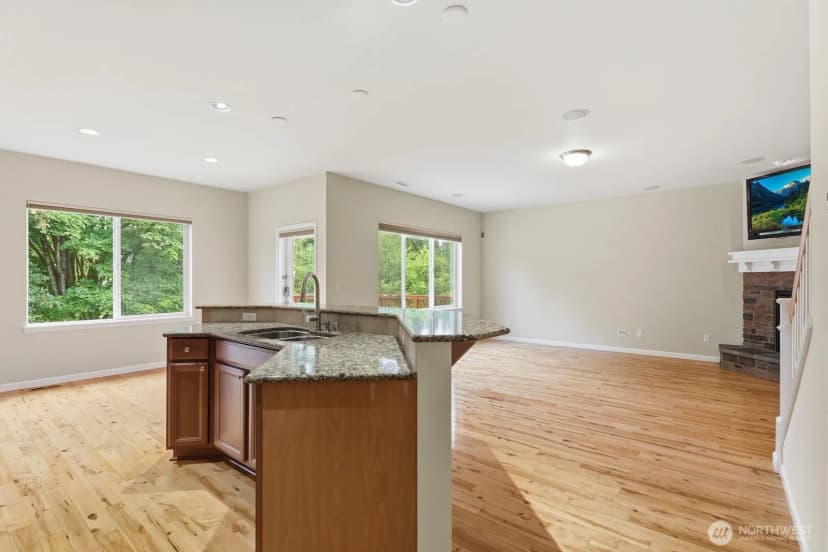 Property photo for 209 140th Street Sw, Everett photo 17