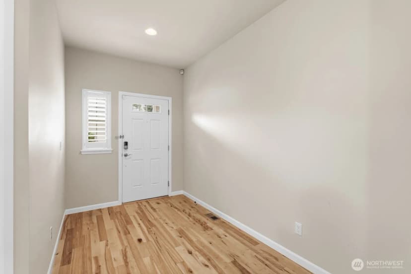 Property photo for 209 140th Street Sw, Everett photo 5
