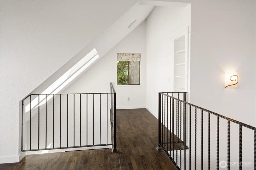 Property photo for 2364 Hobart Avenue Sw, Seattle photo 22