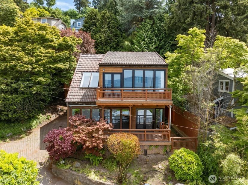 Property photo for 2364 Hobart Avenue Sw, Seattle photo 32