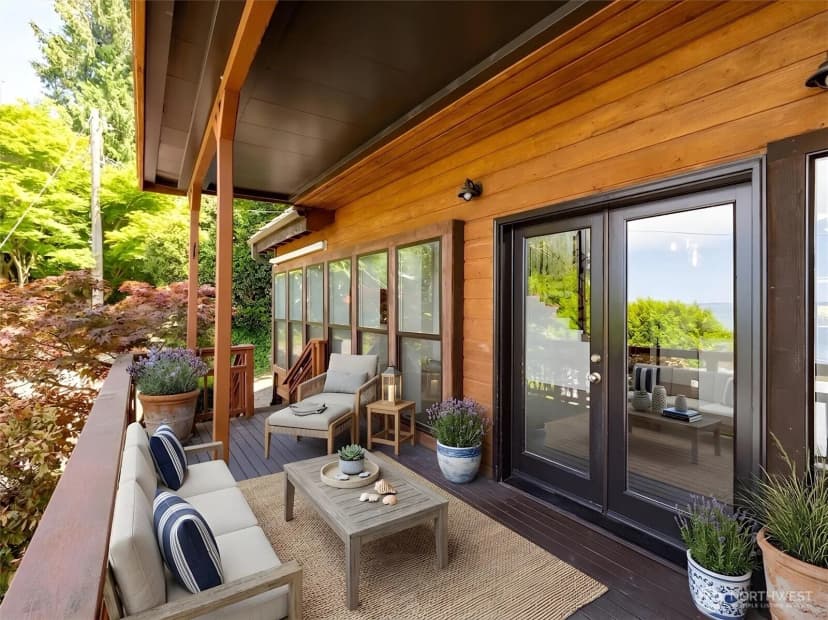 Property photo for 2364 Hobart Avenue Sw, Seattle photo 4