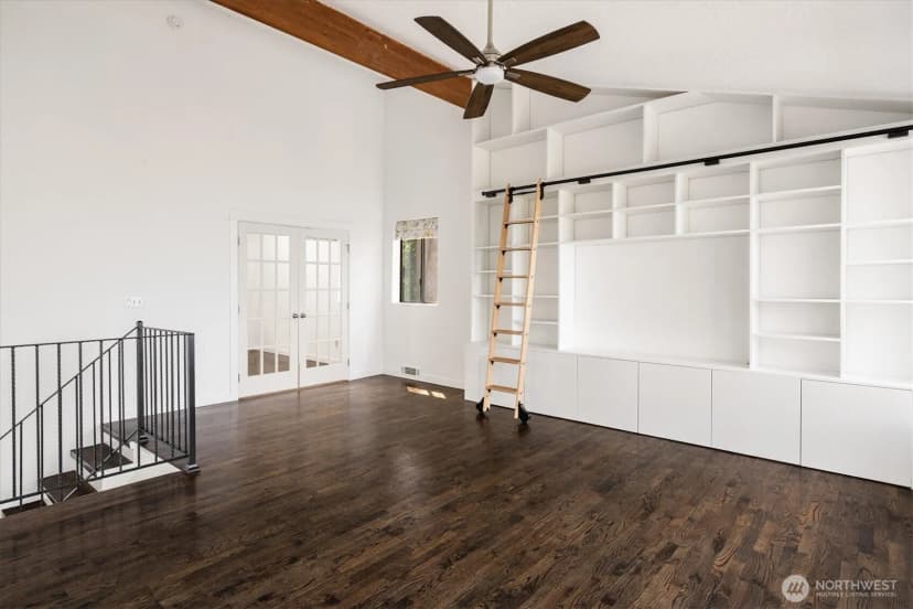 Property photo for 2364 Hobart Avenue Sw, Seattle photo 19