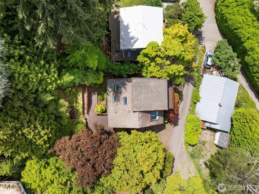 Property photo for 2364 Hobart Avenue Sw, Seattle photo 33
