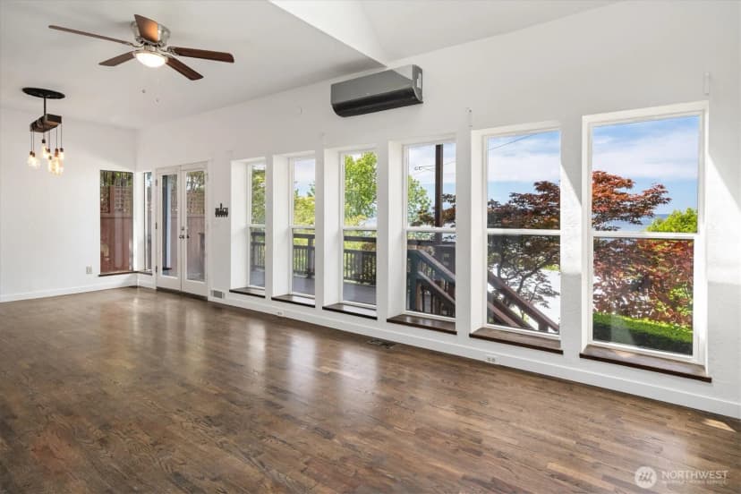 Property photo for 2364 Hobart Avenue Sw, Seattle photo 11