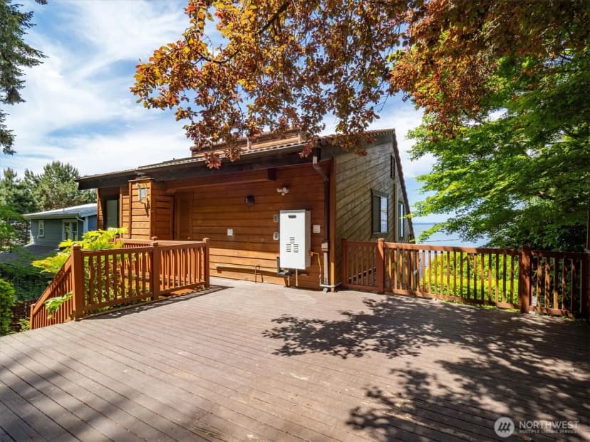 Property photo for 2364 Hobart Avenue Sw, Seattle photo 30