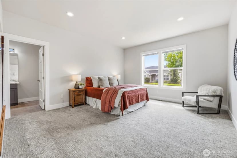Property photo for 1725 Aaron Drive, Lynden photo 10