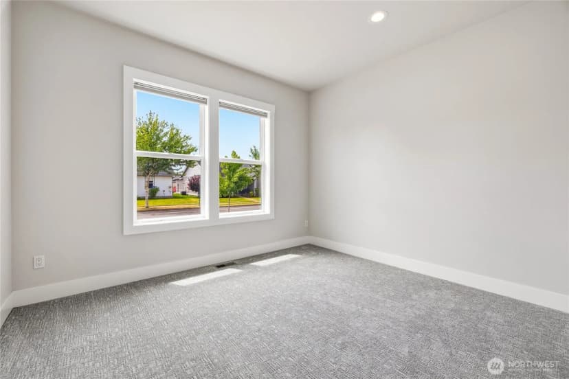 Property photo for 1725 Aaron Drive, Lynden photo 18