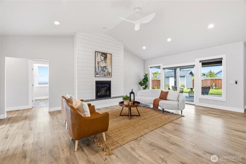 Property photo for 1725 Aaron Drive, Lynden photo 17